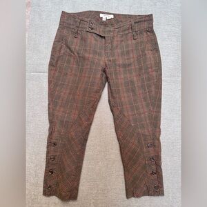 Zara Brown Capris with Relaxed Fit and Vintage Style